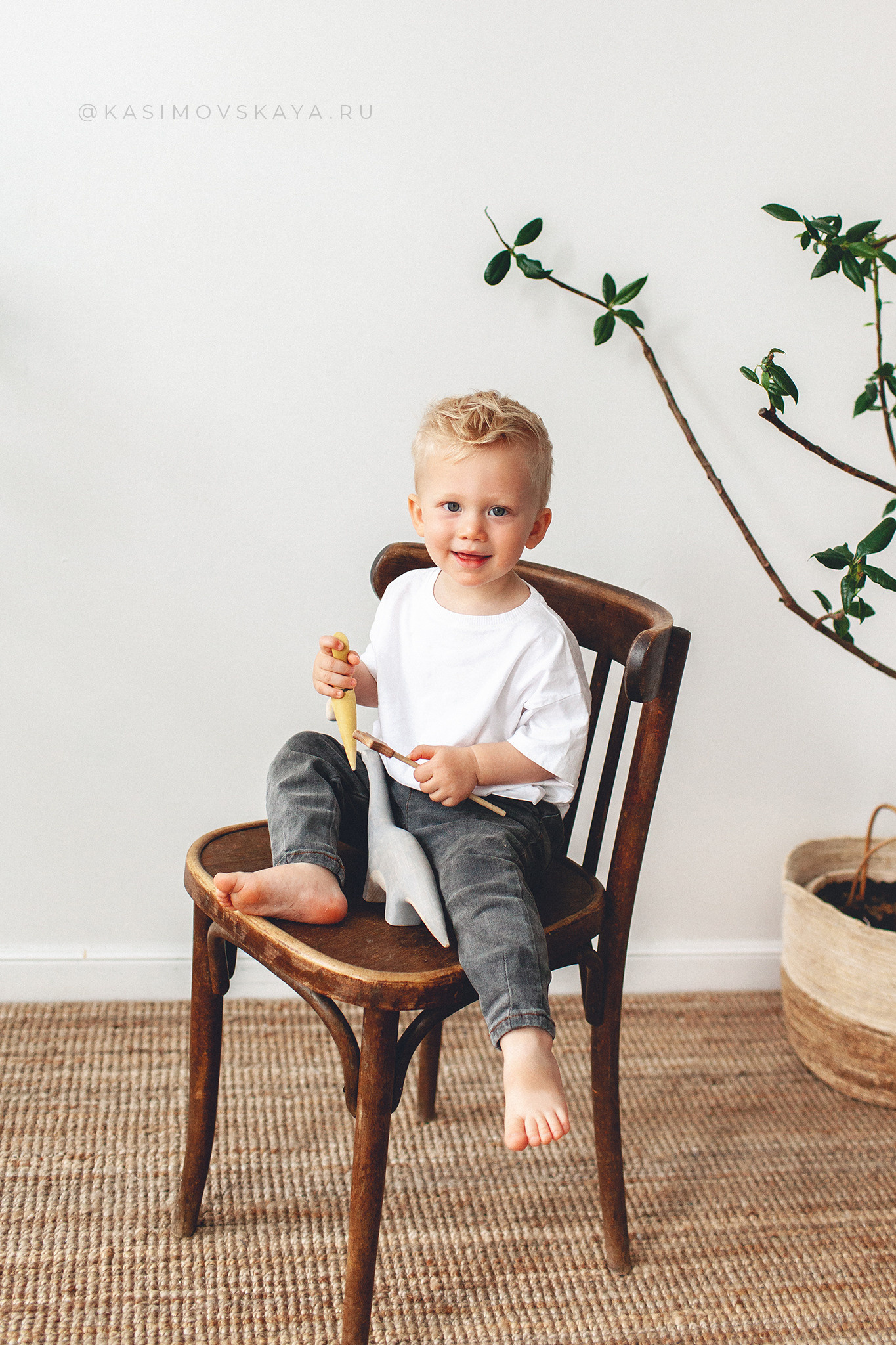 Фотосессия «Мама и сынок» в Маленькой белой студии в Самаре. Детский фотограф в Самаре
