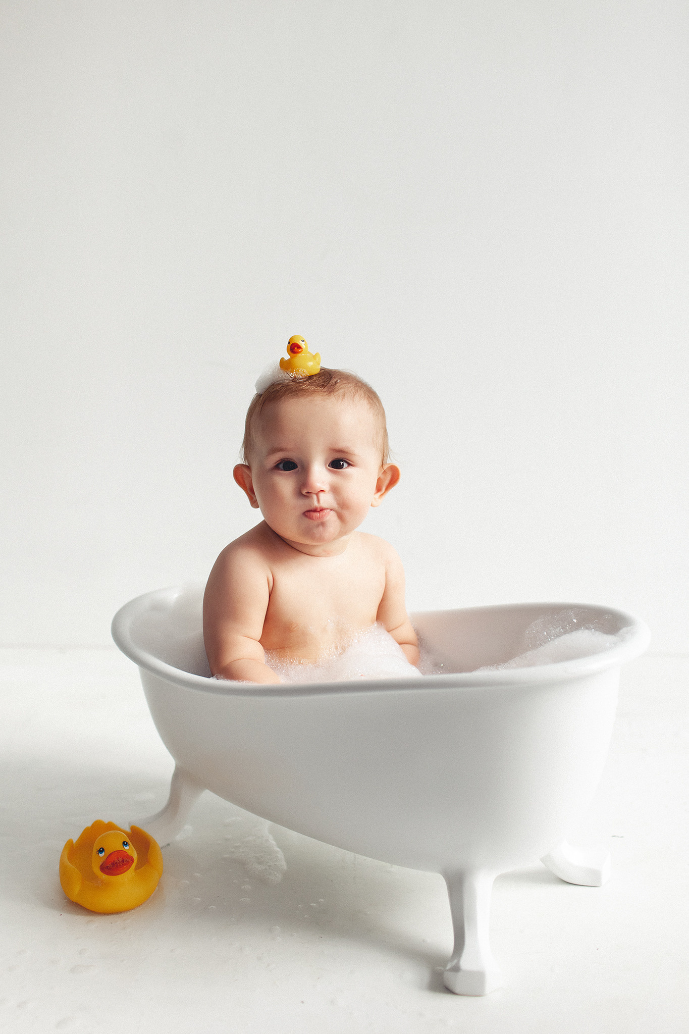 Фотосессия На одном квадратном метре и одной табуретке. Детский фотограф в Самаре