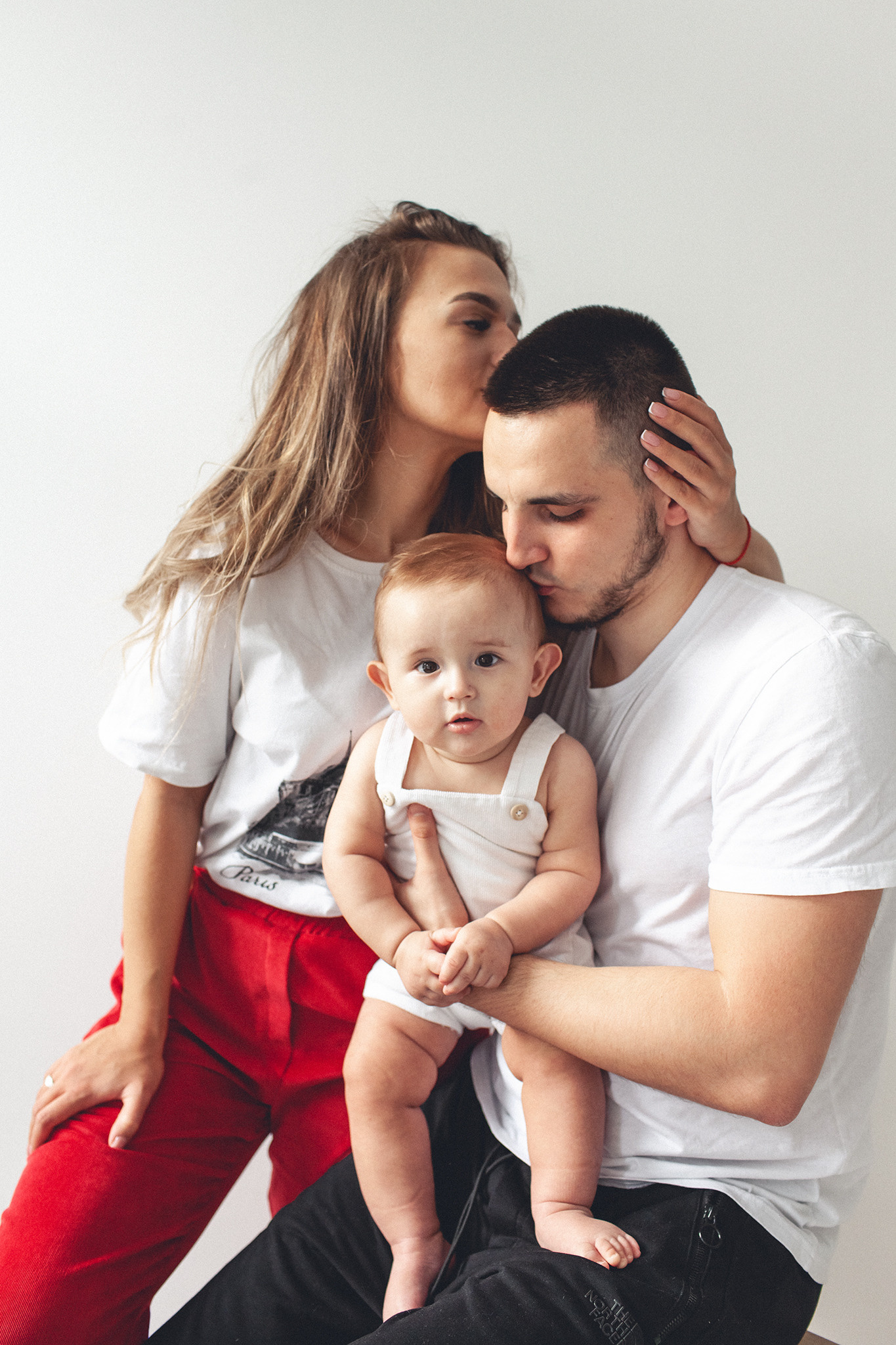 Фотосессия На одном квадратном метре и одной табуретке. Детский фотограф в Самаре