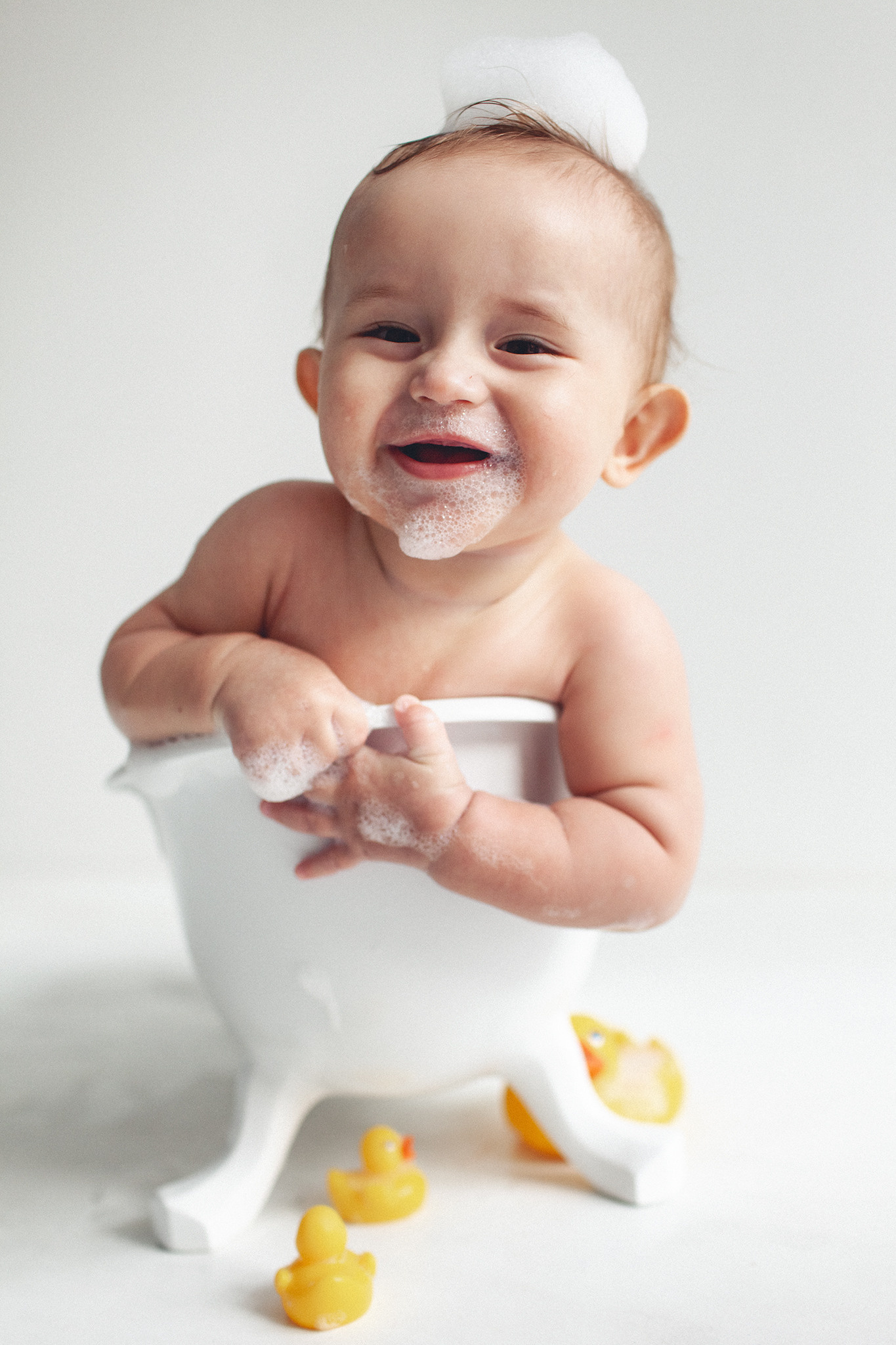 Фотосессия На одном квадратном метре и одной табуретке. Детский фотограф в Самаре