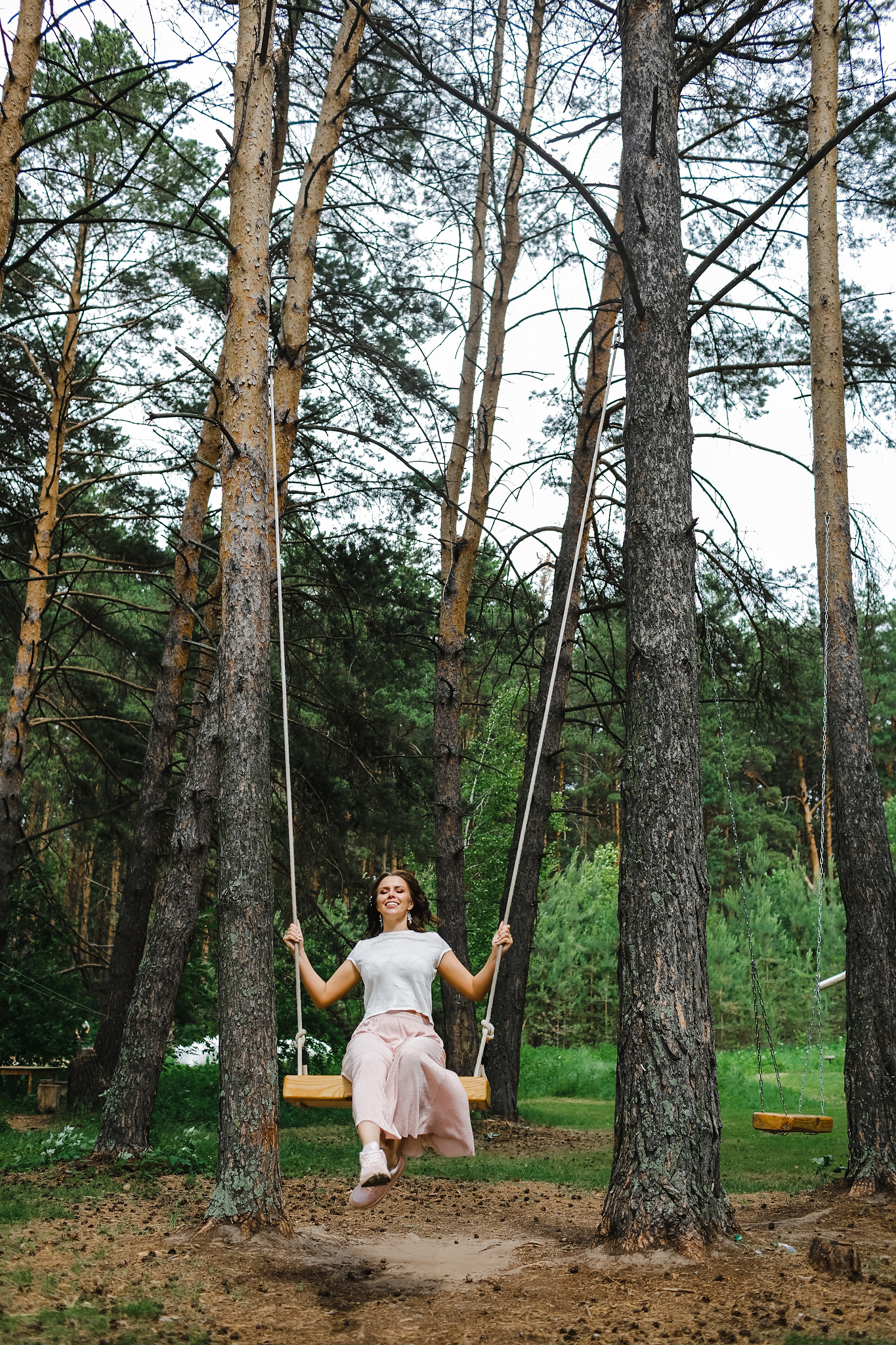 Катя и Вова. Органичность, спаниель и телефонная будка. Фотограф Антон Никандров