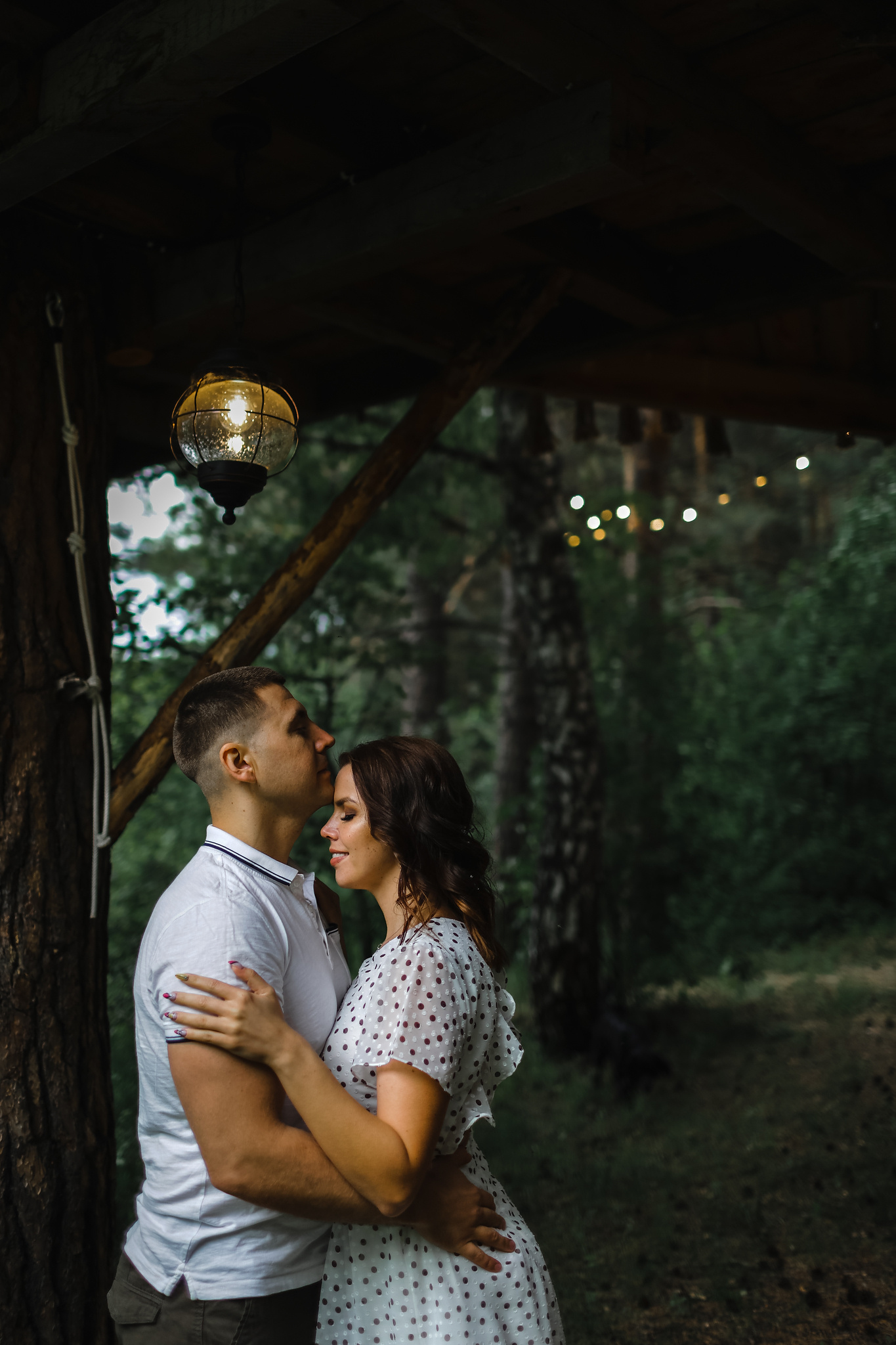 Катя и Вова. Органичность, спаниель и телефонная будка. Фотограф Антон Никандров