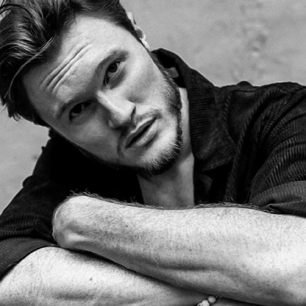 Контакты. Happiness is in the moments