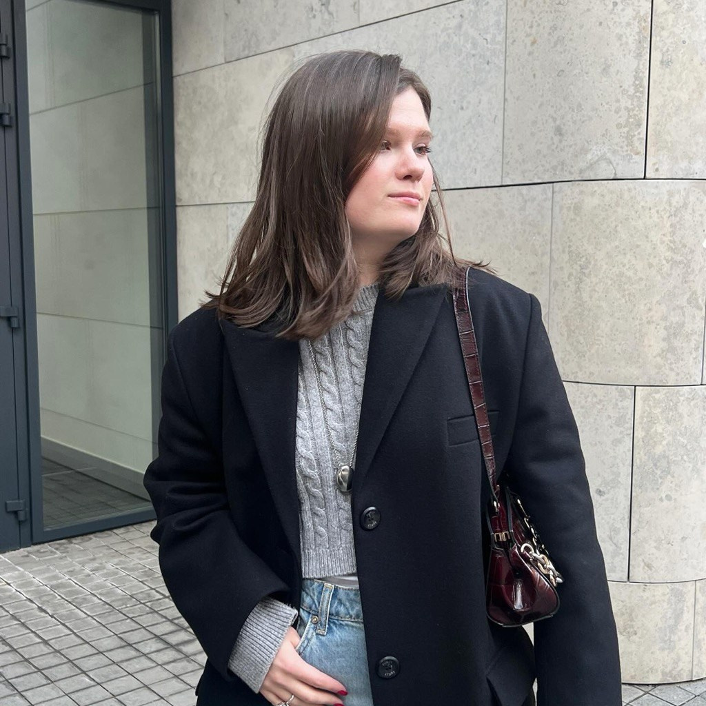 Контакты. Стилист Александра Шеремет