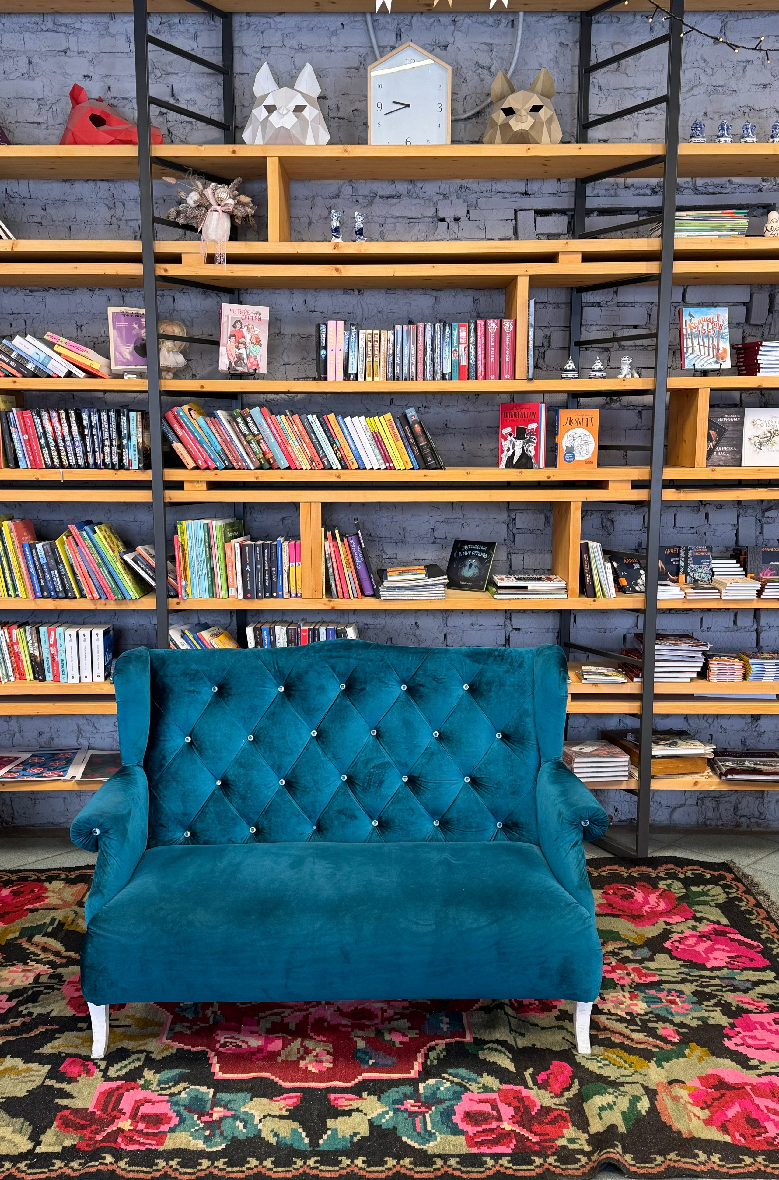 Трикотажка Place: арт-пространство в Сергиевом Посаде. Проект «Фотокладовка»: блог уличной фотографии в формате street photo