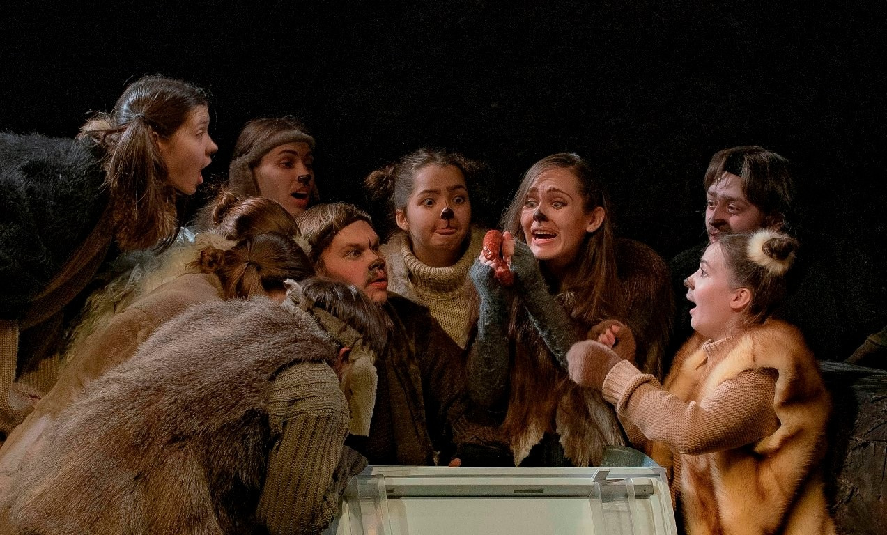 Премьера спектакля «Собаки» в пермском театре «У Моста». Журнал о самом особенном. Пермь и Пермский край