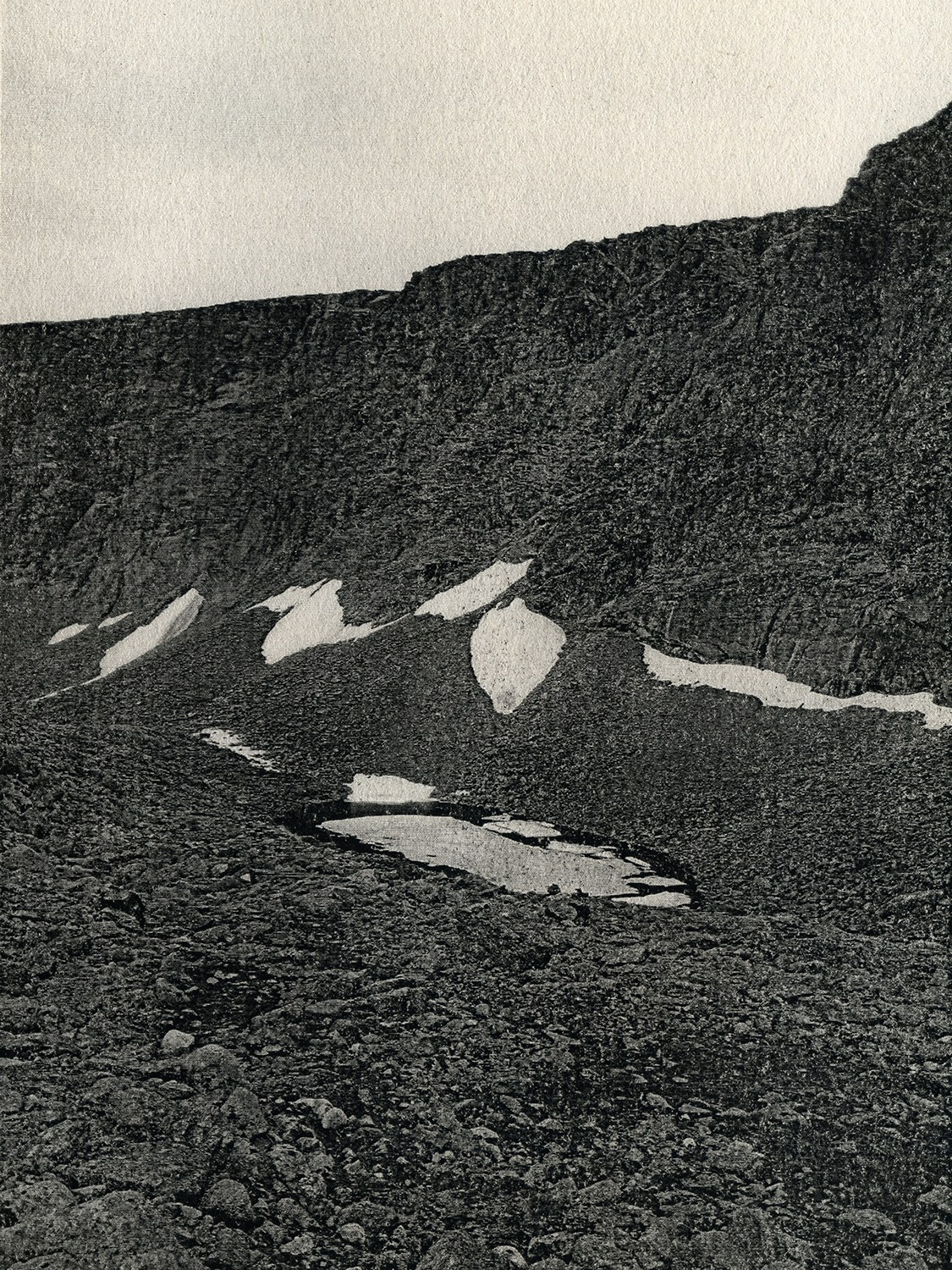 Arrive without leaving. Vika Bykovskaya photography