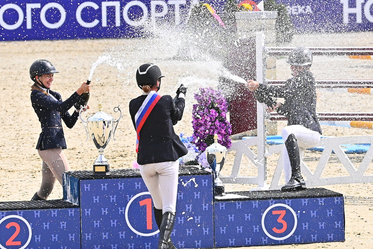 КСК Horseka, Чемпионат Росии+Молодые+Клубные, 30 июля — 3 августа,. ТУРНИРНАЯ КОННАЯ ФОТОГРАФИЯ, Руднева Ольга и Евгений Адеев