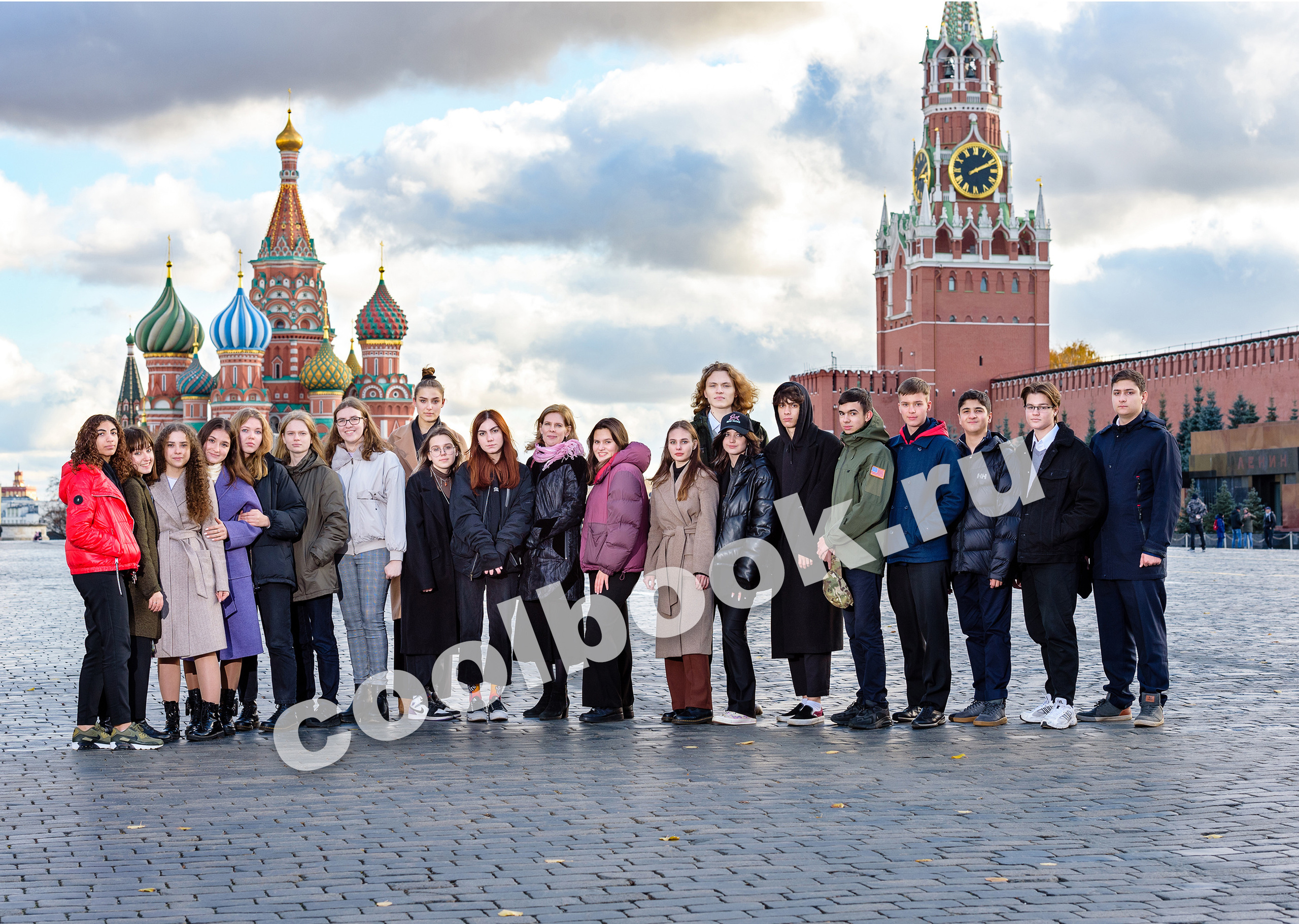 Пример разворотов альбома «MAX». Coolbook школьные выпускные альбомы Москва и МО