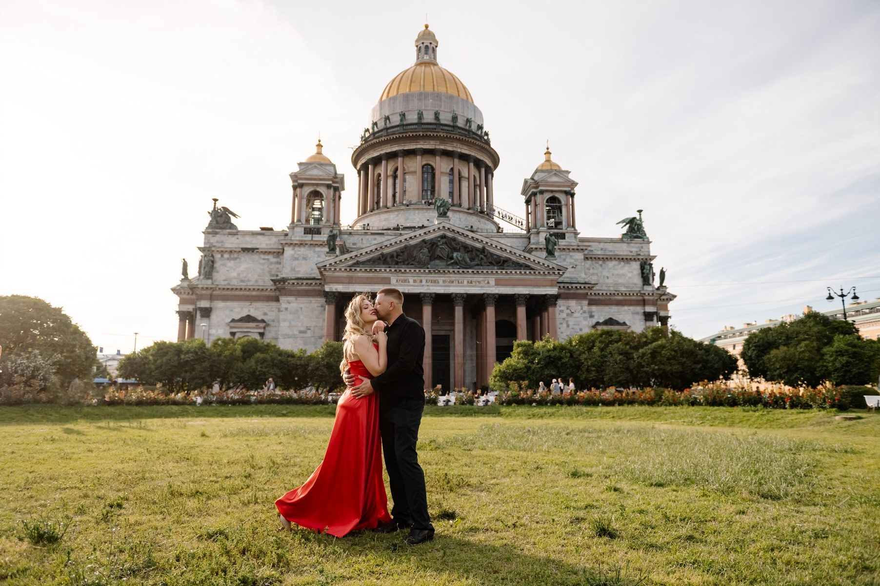 Предсвадебная фотосессия с парнем у Исаакиевского СПб