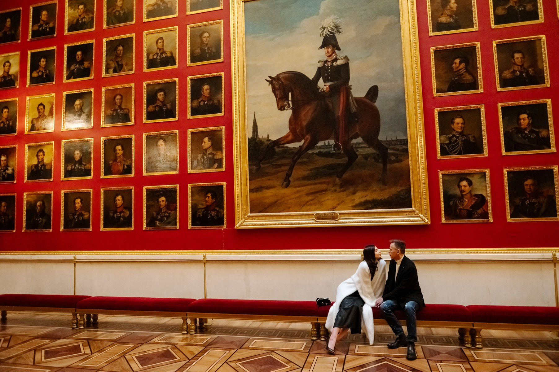 Предсвадебная фотосессия с парнем в Эрмитаже СПб