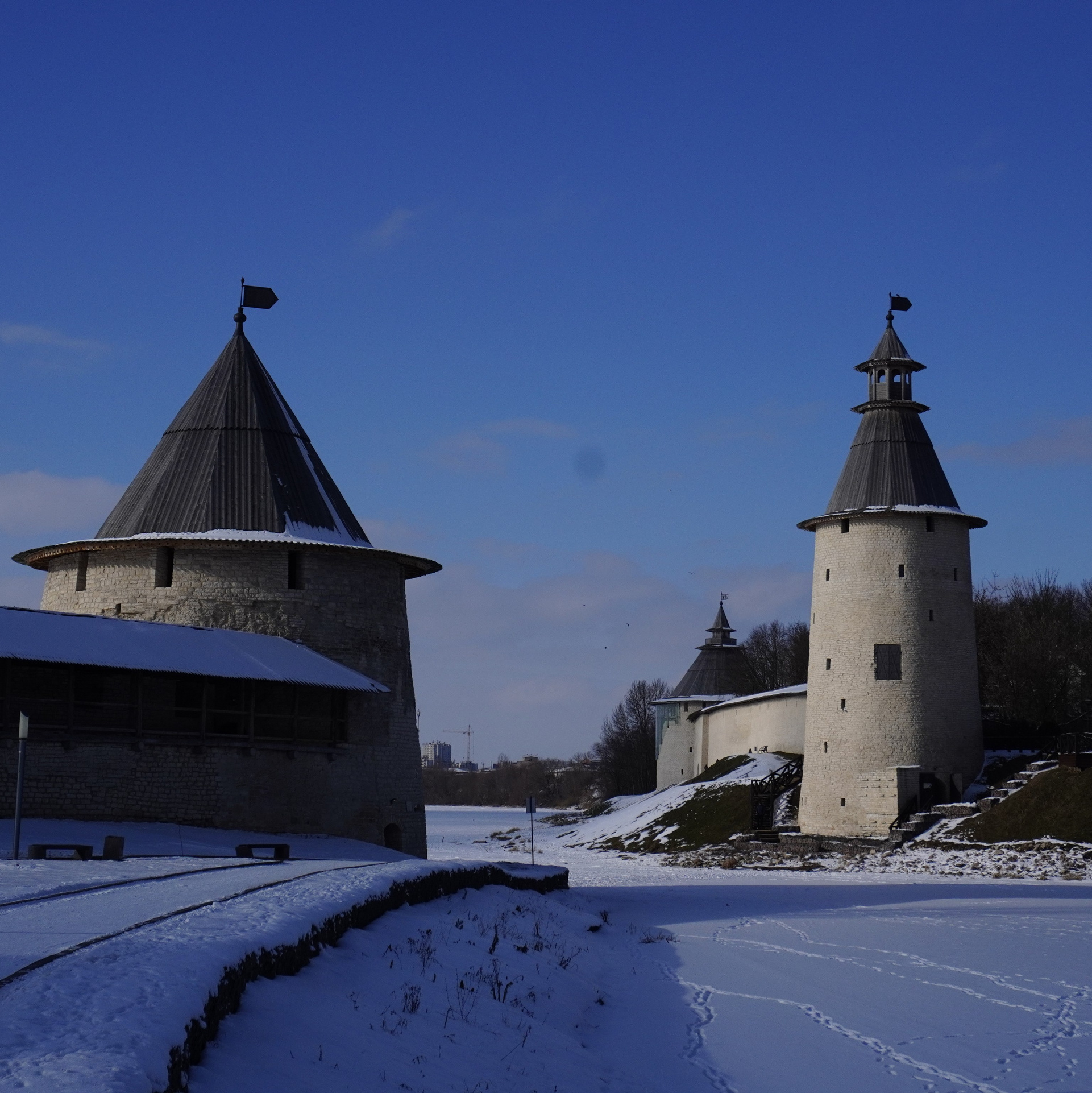 Плоская и Высокая башни в Пскове. Архитектурная съемка