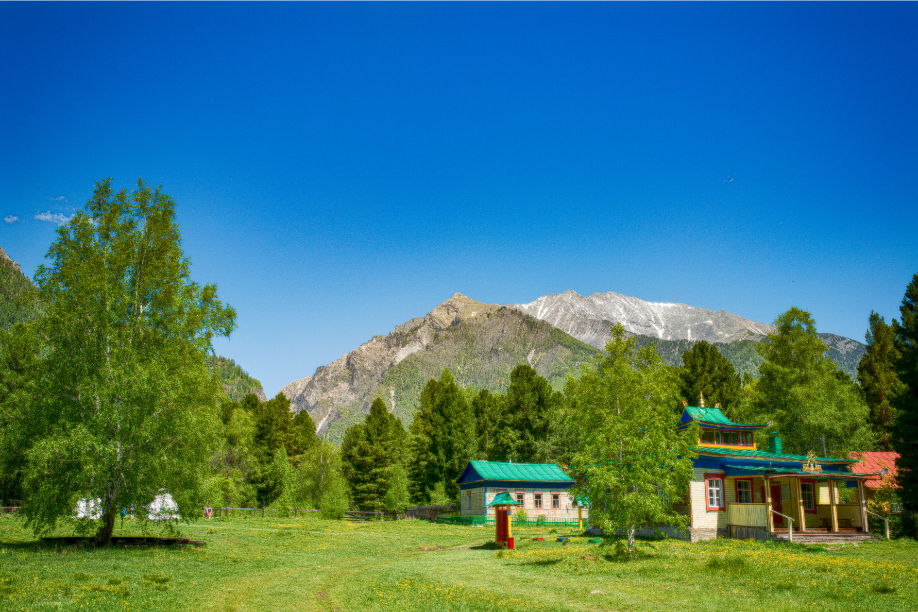 Горный курорт Аршан горный поселок минеральные воды Байкала горячие источники Байкала горячие источники Аршана горное ущелье Аршана Кынгарга мараловая ферма в тункинской долине тункинская долина тунка потухший вулкан