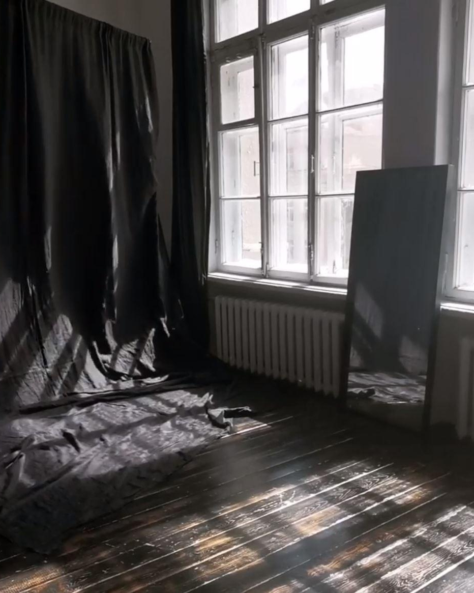 Студии под «тёмный ключ». Портретный фотограф в Минске Анна Волейко