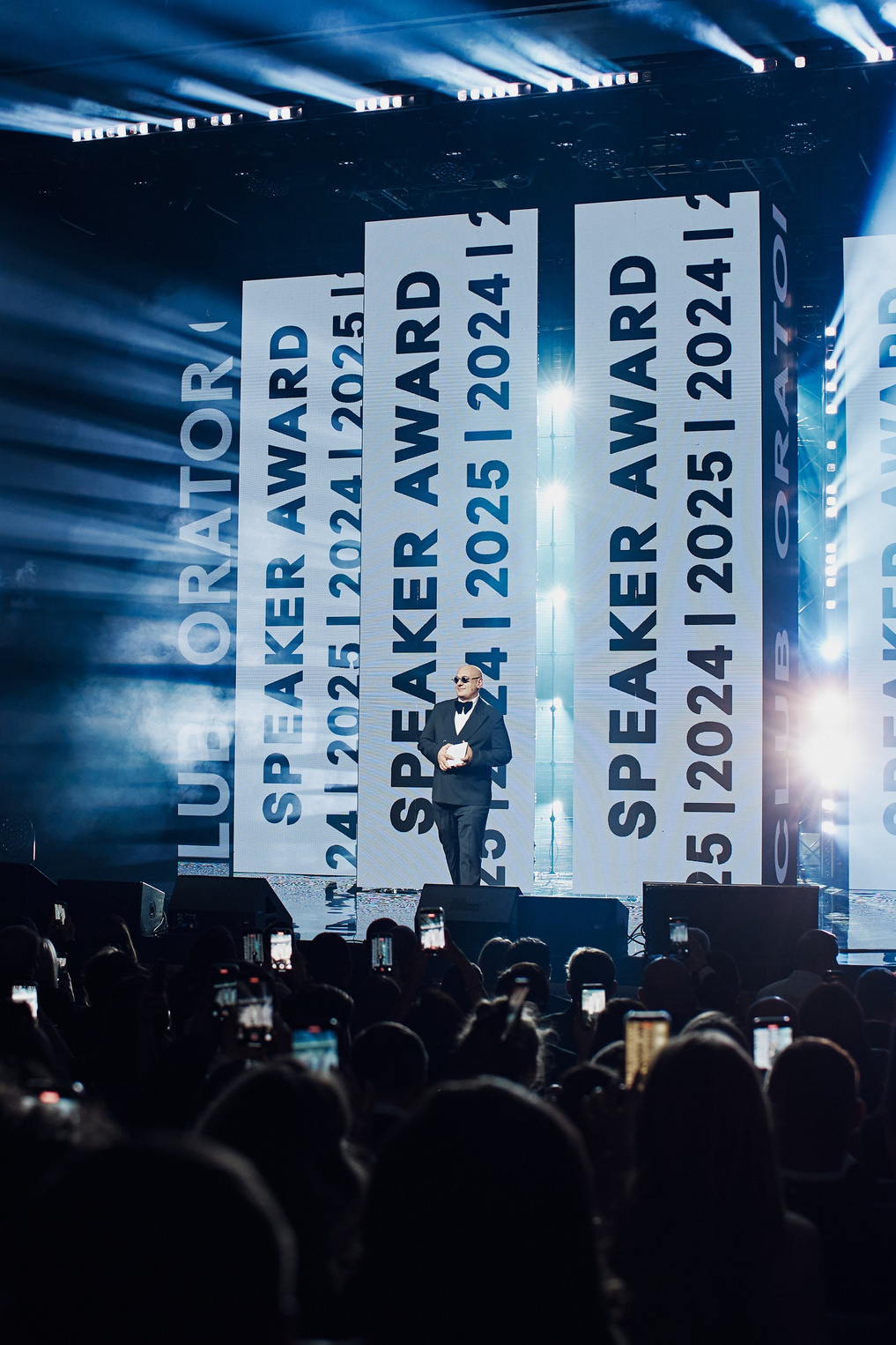 Женский портрет на природе