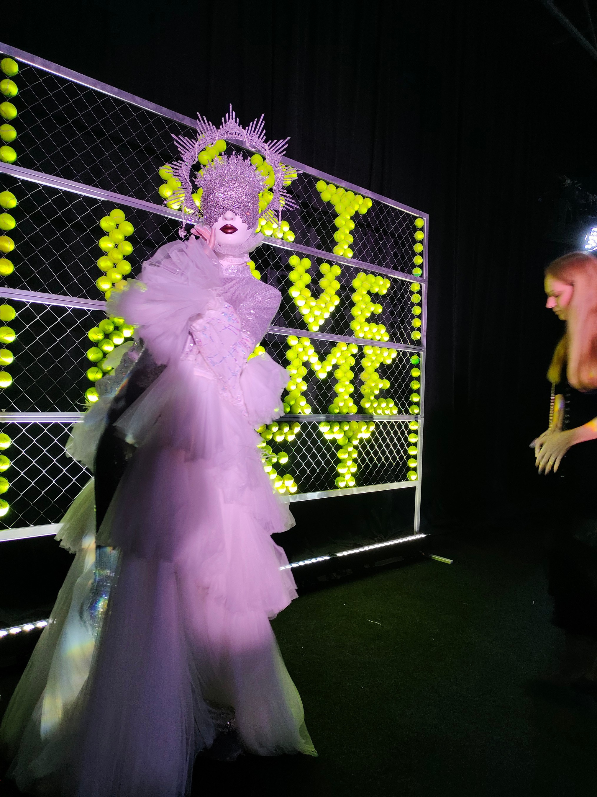 Артисты на встречу гостей. Мимы и Ходулисты на встречу гостей. Москва