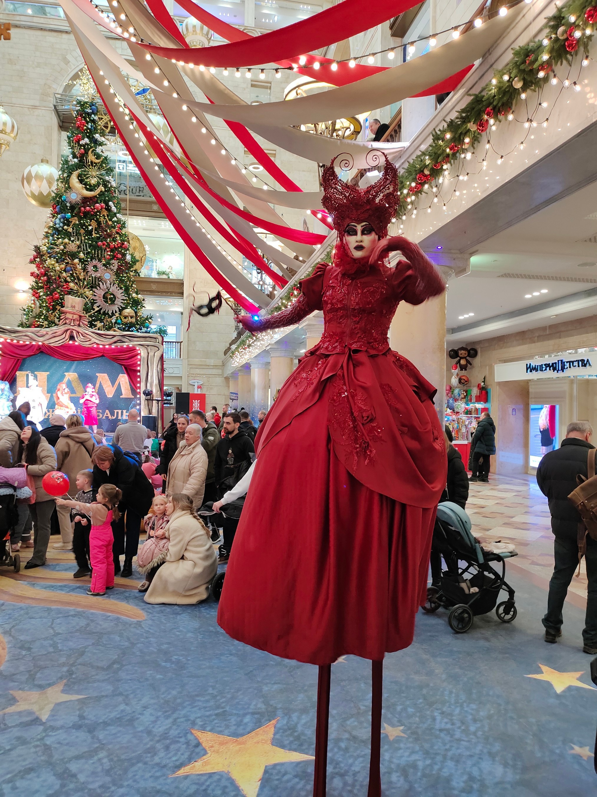 Артисты на встречу гостей. Мимы и Ходулисты на встречу гостей. Москва