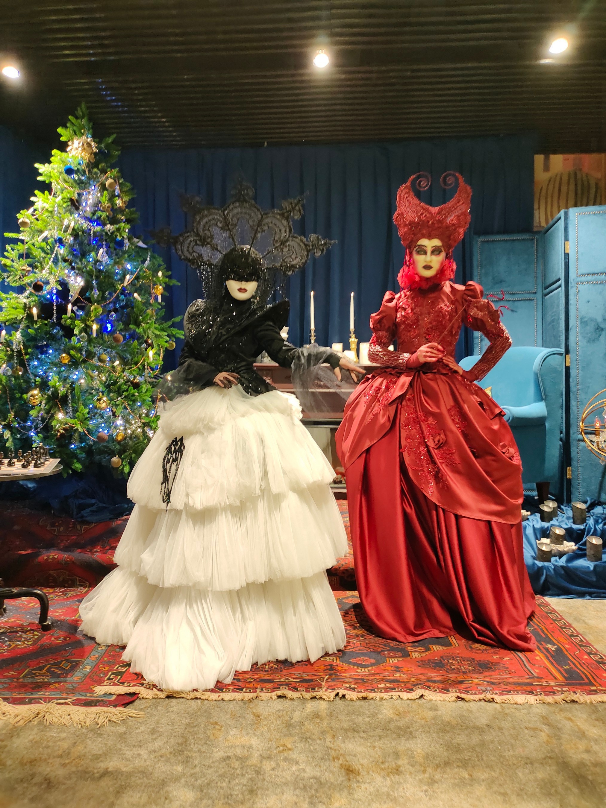 Артисты на встречу гостей. Мимы и Ходулисты на встречу гостей. Москва