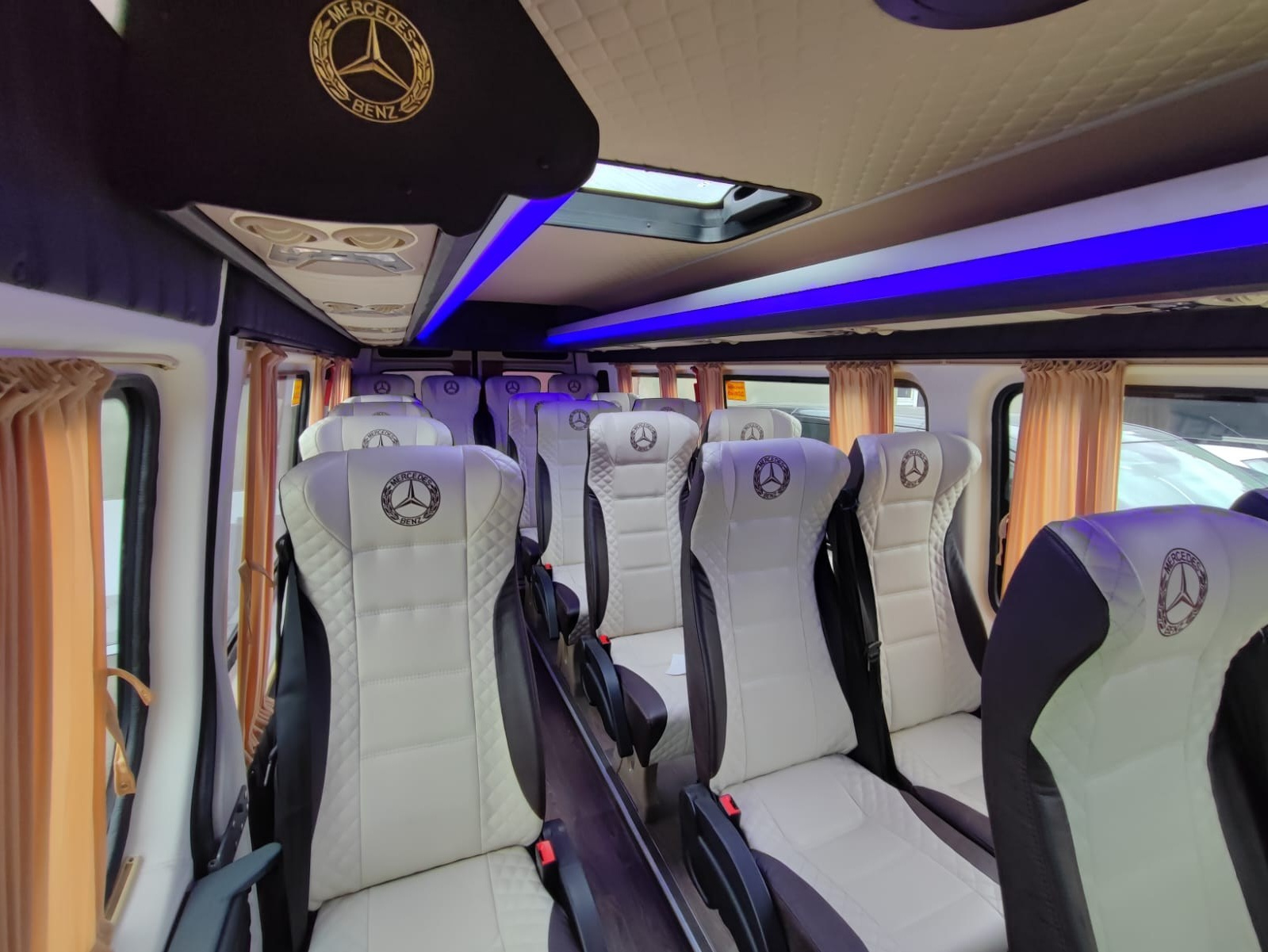 Аренда белого ягуара на свадьбу в Москве