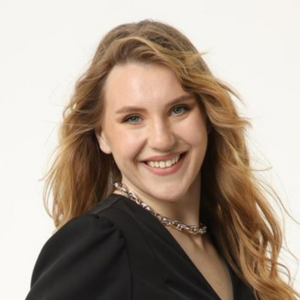 Эстетика и стиль: предметная съемка девушек plus size в Москве.