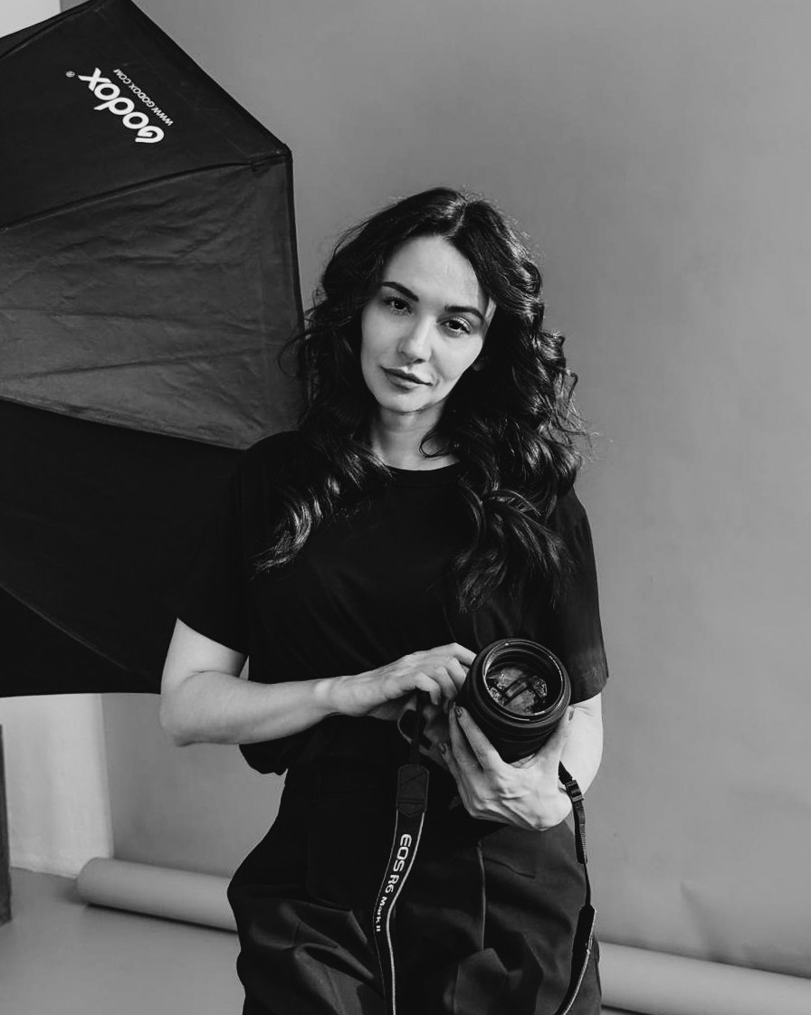 CONTACTS. Юлия Анисимова — свадебный и семейный фотограф в Санкт-Петербурге