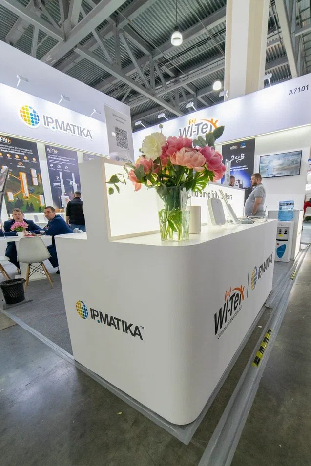 Выставочные стенды. Профессиональный портретный фотограф в Москве Владимир Глаголев