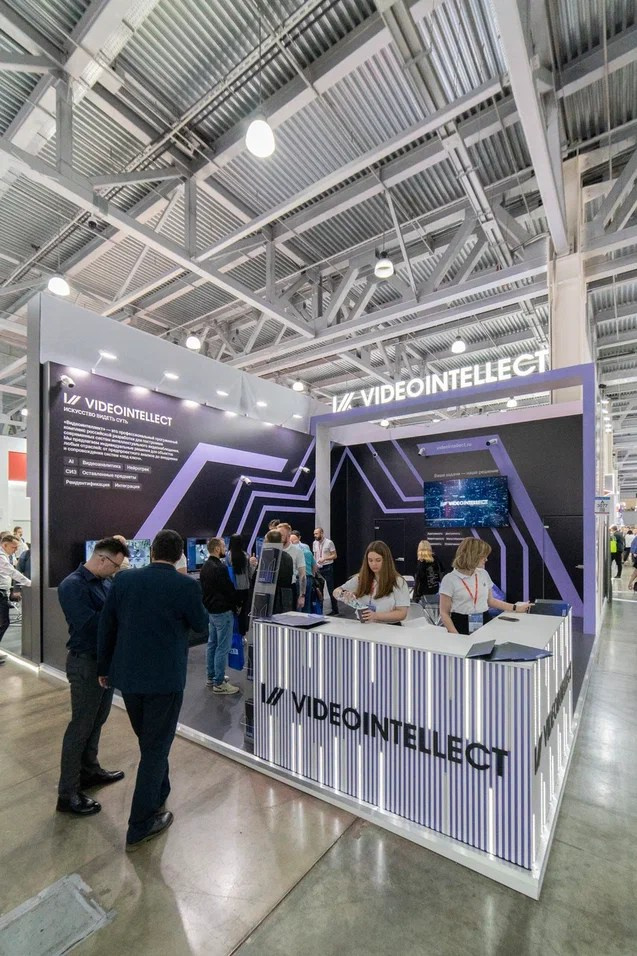 Выставочные стенды. Профессиональный портретный фотограф в Москве Владимир Глаголев