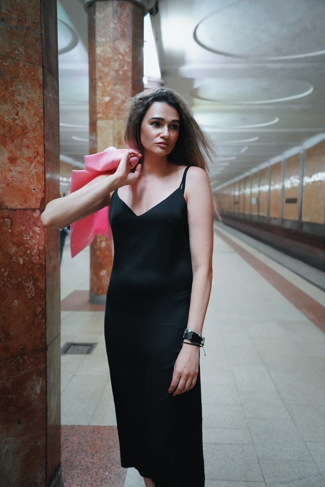 Анна в Московском метро. Событийный фотограф Анна Курникова