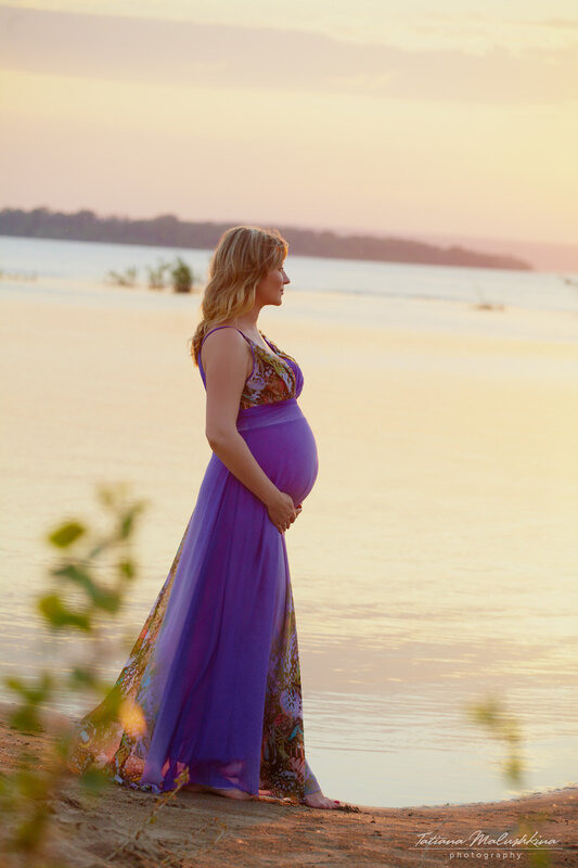 Фотосессия в ожидании малыша на Волге в Самаре. Фотограф Татьяна Малушкина