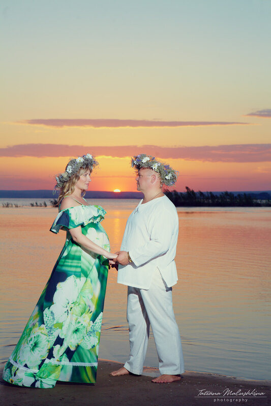 Фотосессия в ожидании малыша на Волге в Самаре. Фотограф Татьяна Малушкина