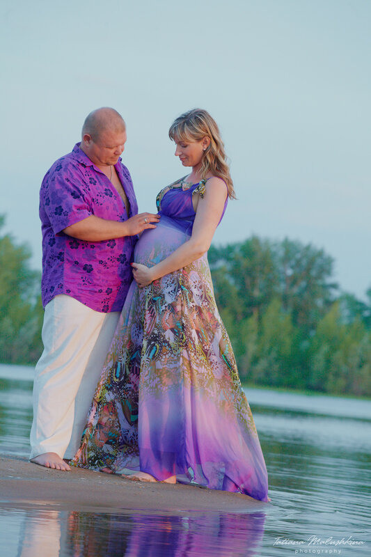 Фотосессия в ожидании малыша на Волге в Самаре. Фотограф Татьяна Малушкина