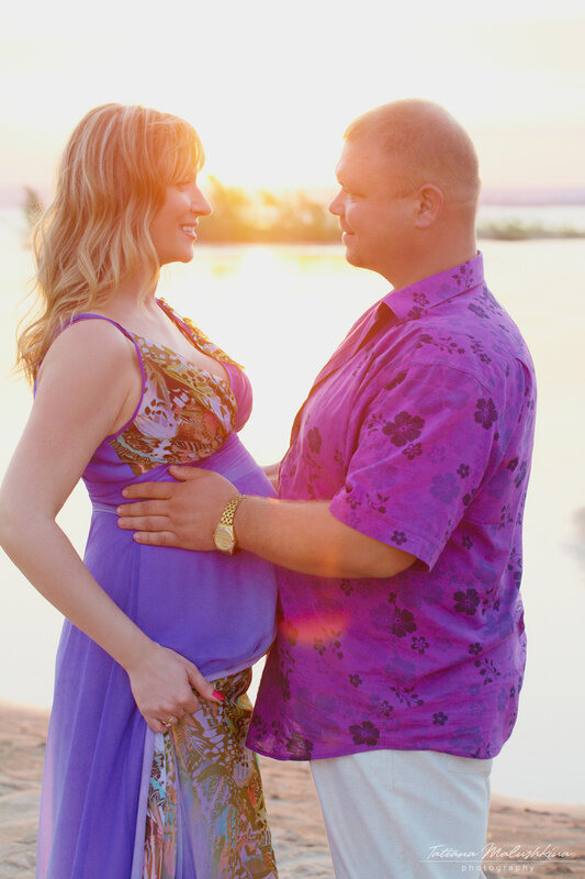 Фотосессия в ожидании малыша на Волге в Самаре. Фотограф Татьяна Малушкина