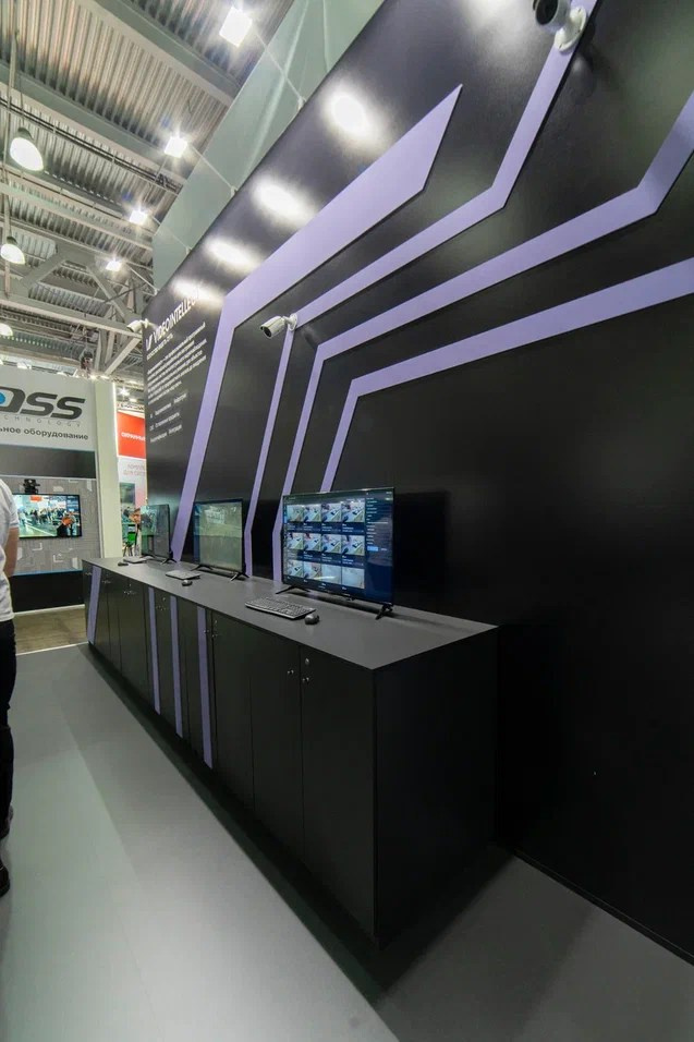 Выставочные стенды. Профессиональный портретный фотограф в Москве Владимир Глаголев