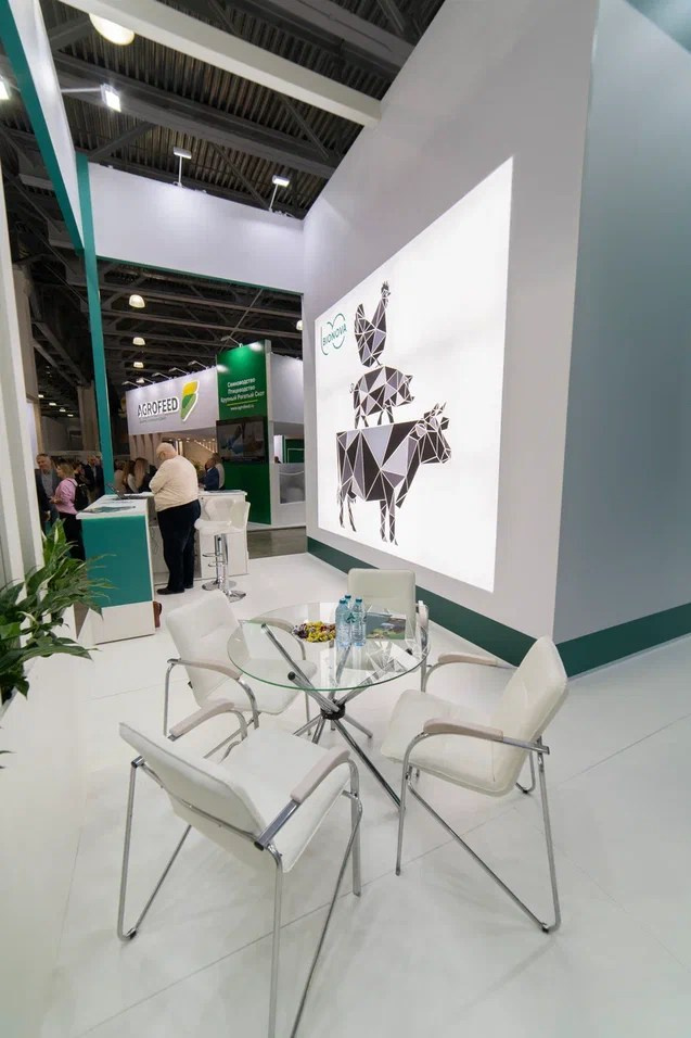 Выставочные стенды. Профессиональный портретный фотограф в Москве Владимир Глаголев