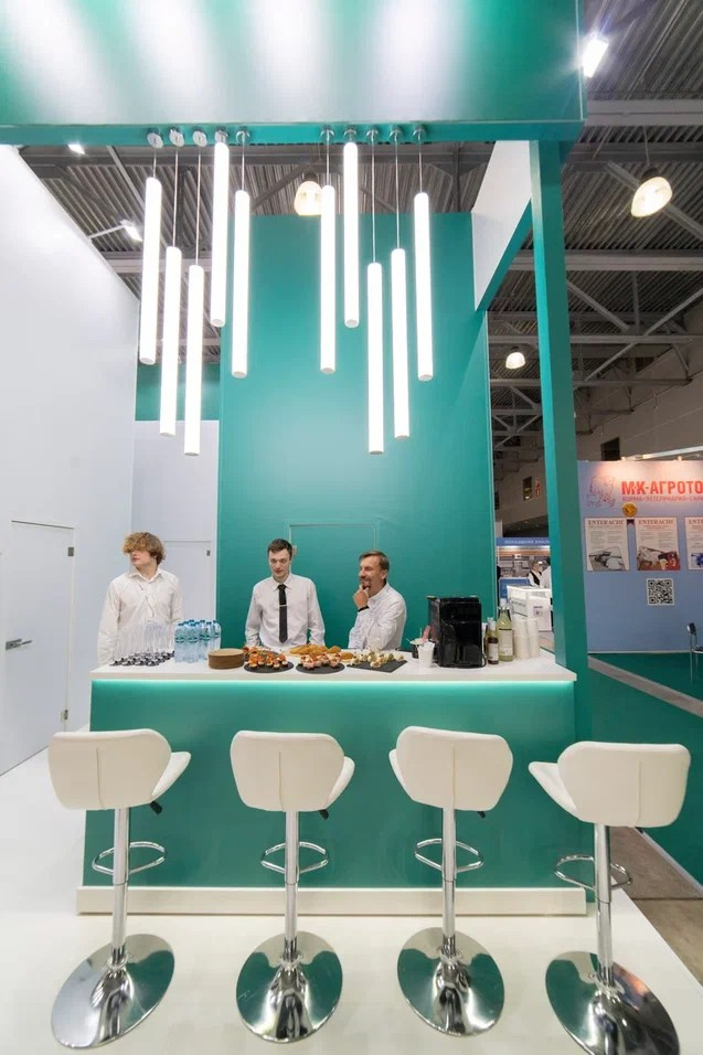Выставочные стенды. Профессиональный портретный фотограф в Москве Владимир Глаголев