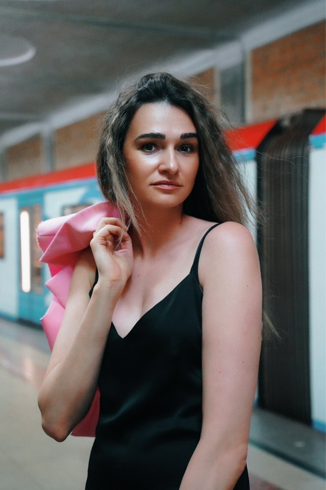 Анна в Московском метро. Событийный фотограф Анна Курникова