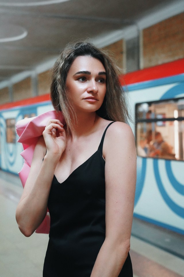 Анна в Московском метро. Событийный фотограф Анна Курникова