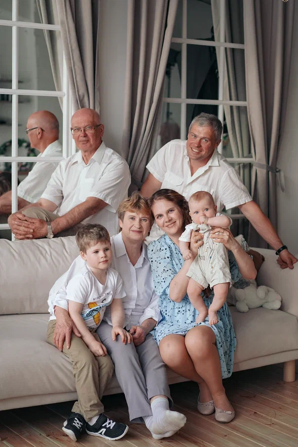 Семья Лизы. Студийный и портретный фотограф в САНКТ-ПЕТЕРБУРГЕИрина Махаон