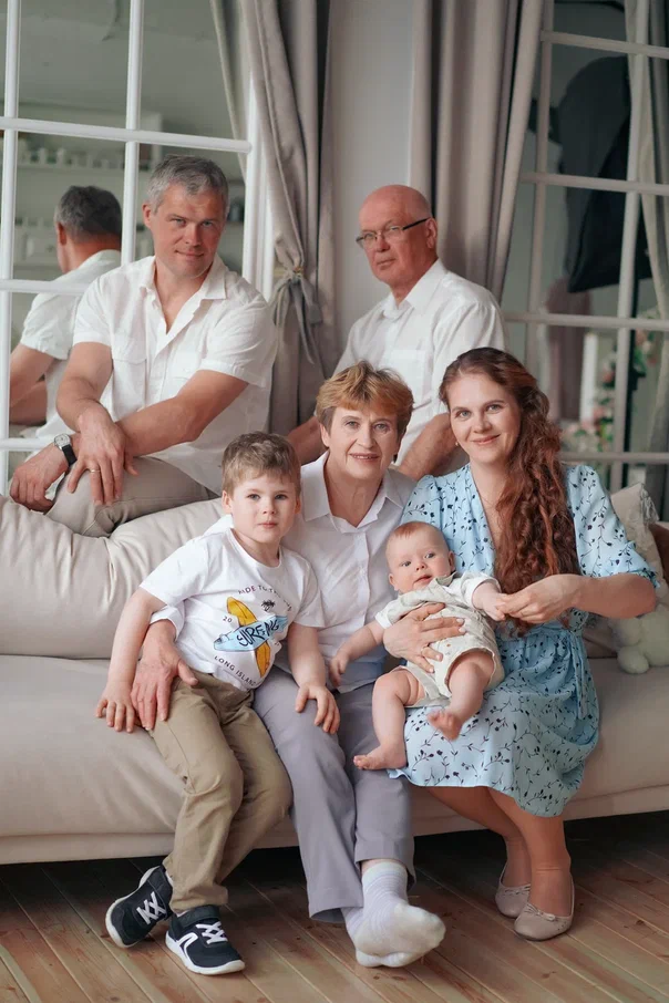 Семья Лизы. Студийный и портретный фотограф в САНКТ-ПЕТЕРБУРГЕИрина Махаон