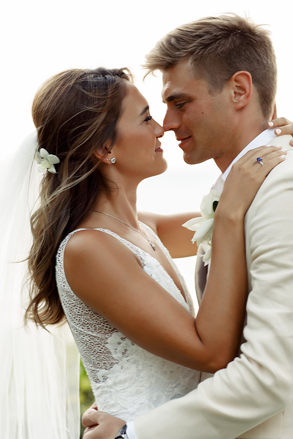 Свадьба на Пхукете для пары из Англии в отеле Katathani Phuket. Фотограф на Пхукете в Таиланде