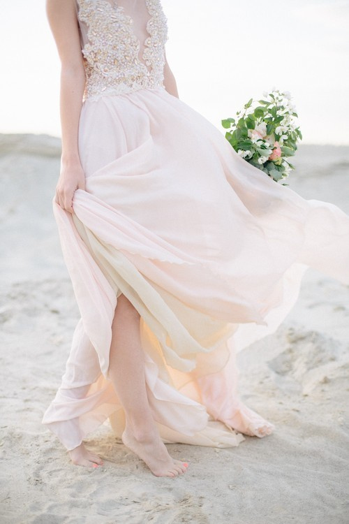 История любви на песчаных барханах в Екатеринбурге. Свадебный и семейный фотограф Ксения Шекк Екатеринбург