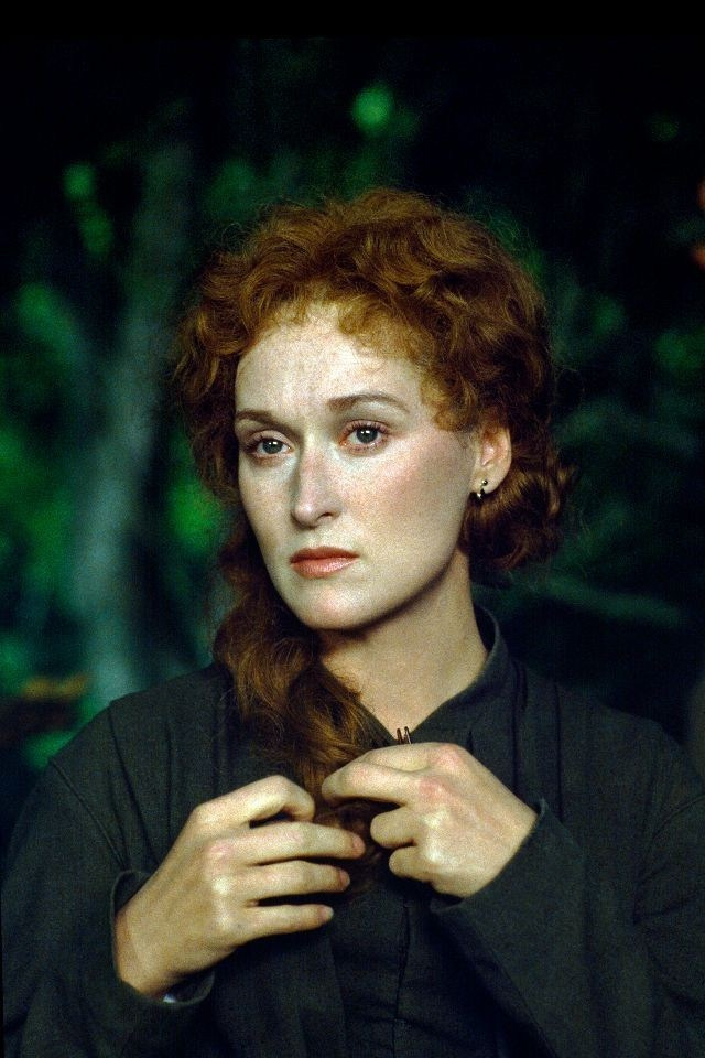 Девушка на берегу