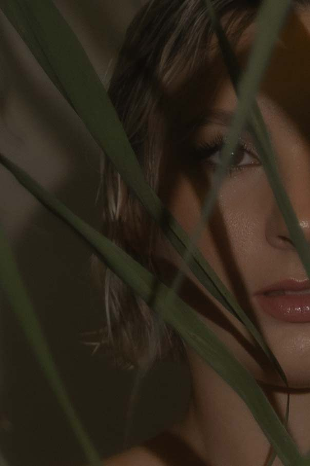 Настя. Я Ира и я фотографирую свадьбы более 10 лет