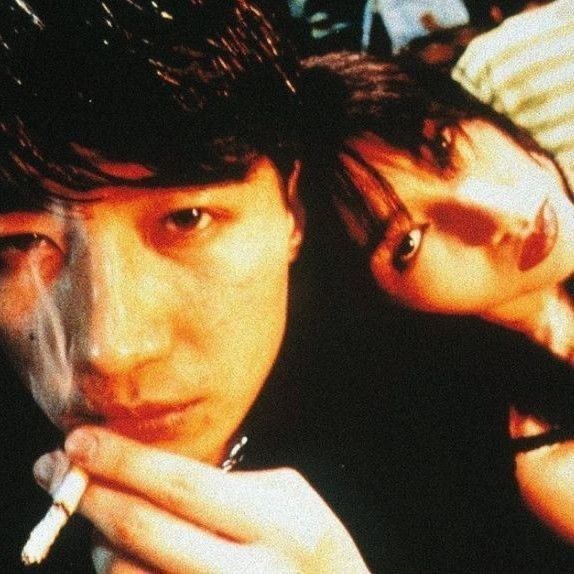 Две девушки