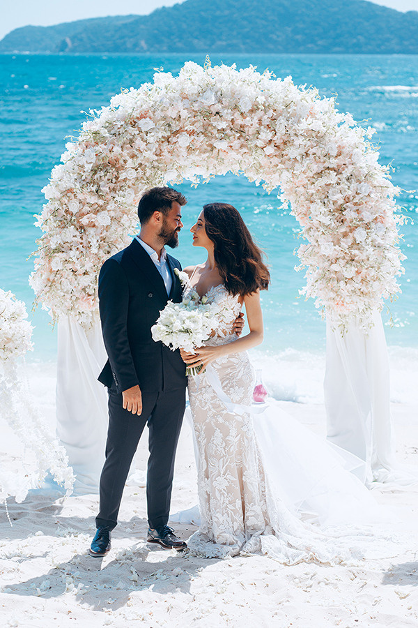 Wedding ceremony for a couple from Turkey in Phuket. Photographer in Phuket. Photographer Thailand