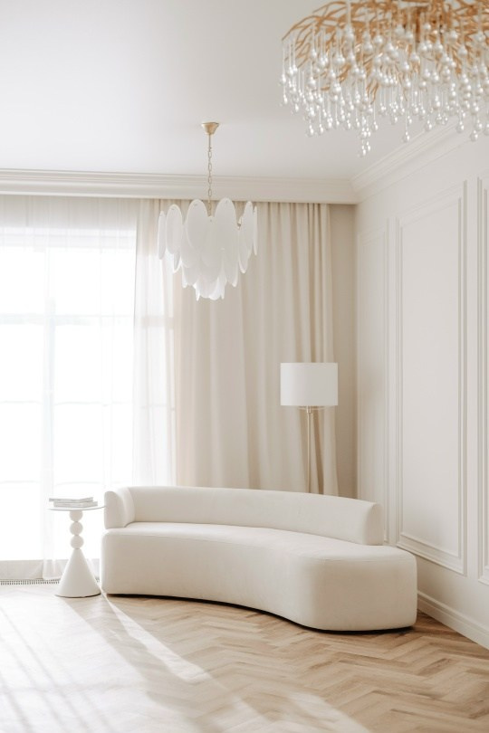 ТОП фотостудий Тюмени 2026: где провести стильную фотосессию. Портретный фотограф Тюмень Дарья Мустафина