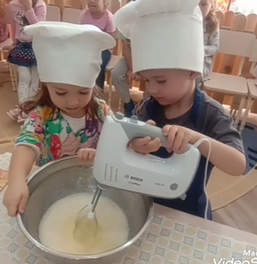 Готовим пироженки ❤️. Детский сад «Эврика»