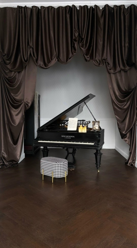 ТОП фотостудий Тюмени 2026: где провести стильную фотосессию. Портретный фотограф Тюмень Дарья Мустафина