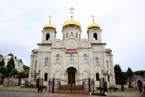 Спасский Кафедральный собор Христа Спасителя г. Пятигорск. Свадебный и семейный фотограф из Ессентуков Выприцкий Роман