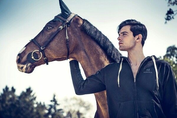 Ковбой и лошадь. Фотограф в Екатеринбурге Юлия Ташлыцкая